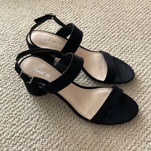 NEW Bar III Suede Block Heel Sandals High Heeled Shoes 8.5 Black Minimal NWOB